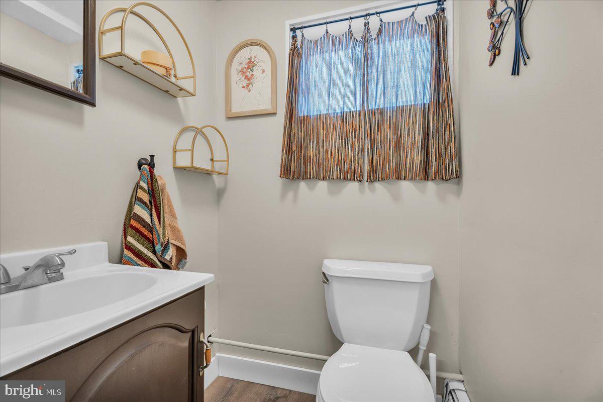 3588 Brookview Road Philadelphia, PA 19154 - Photo 17 of 32