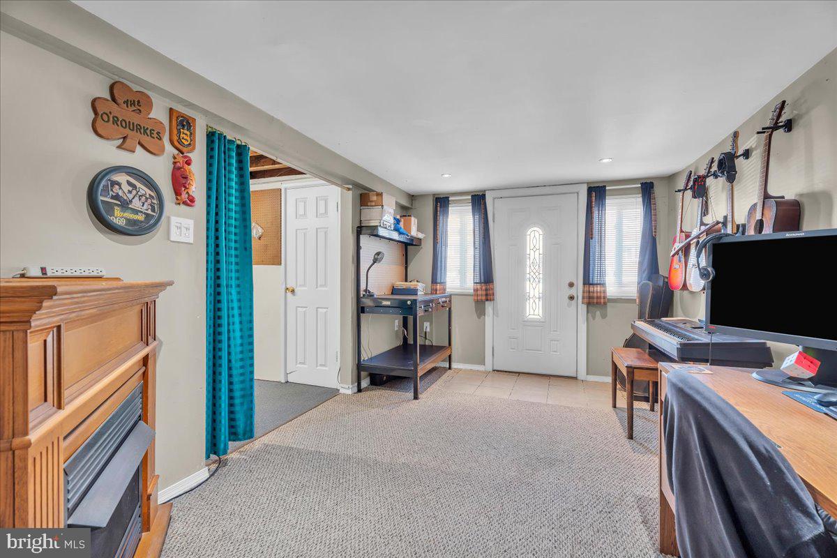 3588 Brookview Road Philadelphia, PA 19154 - Photo 18 of 32