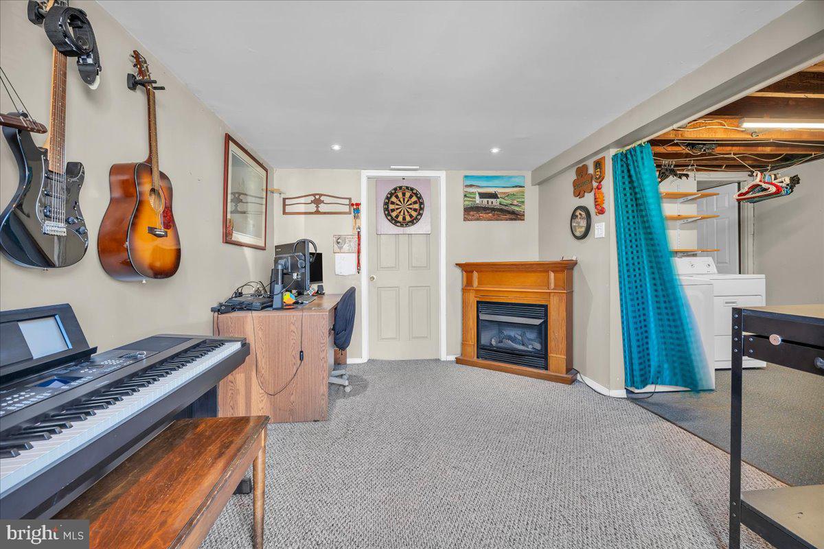3588 Brookview Road Philadelphia, PA 19154 - Photo 19 of 32
