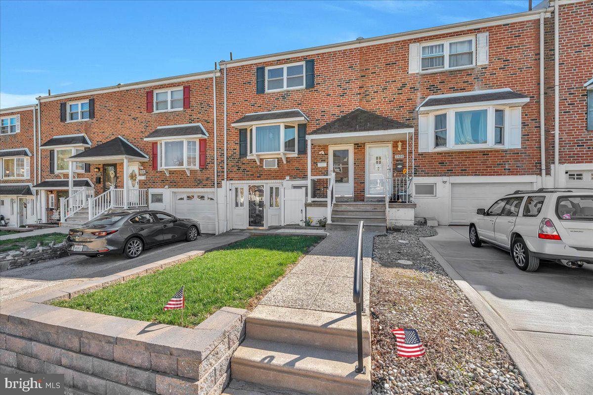 3588 Brookview Road Philadelphia, PA 19154 - Photo 3 of 32