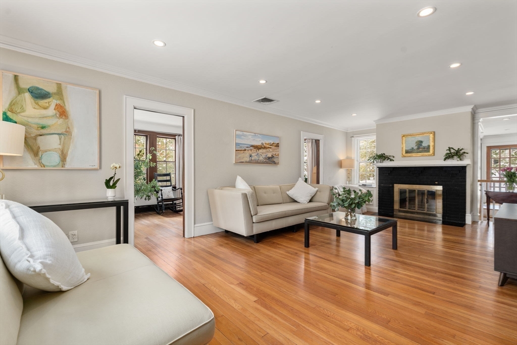 31 Wilde Road Newton, MA 02468 - Photo 14 of 38