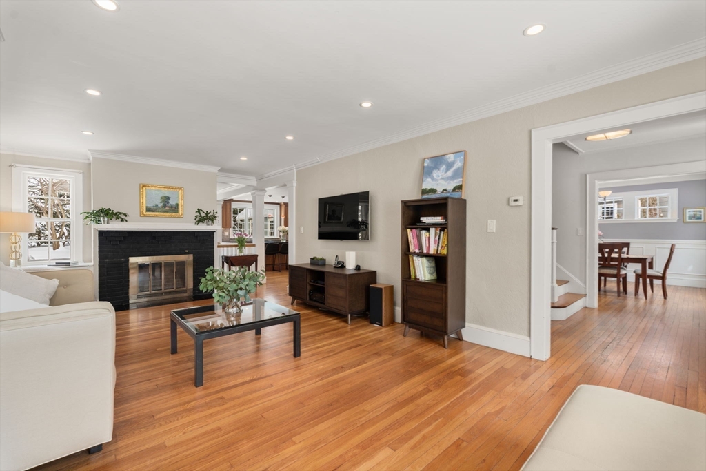 31 Wilde Road Newton, MA 02468 - Photo 16 of 38