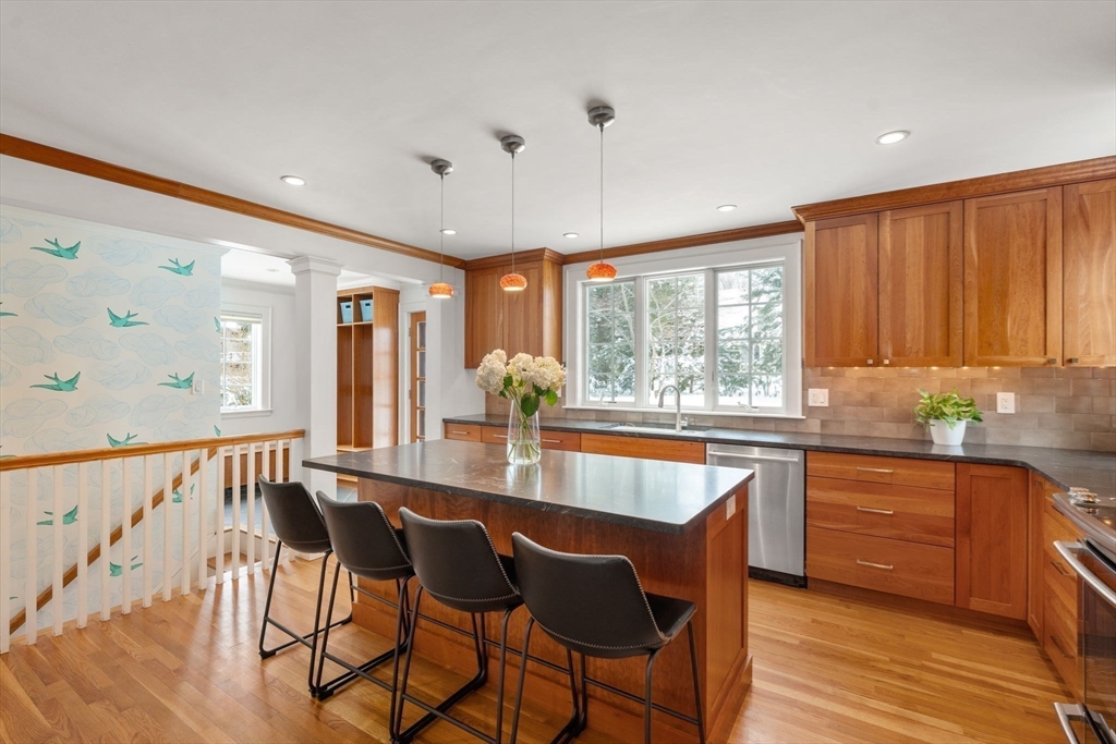 31 Wilde Road Newton, MA 02468 - Photo 6 of 38