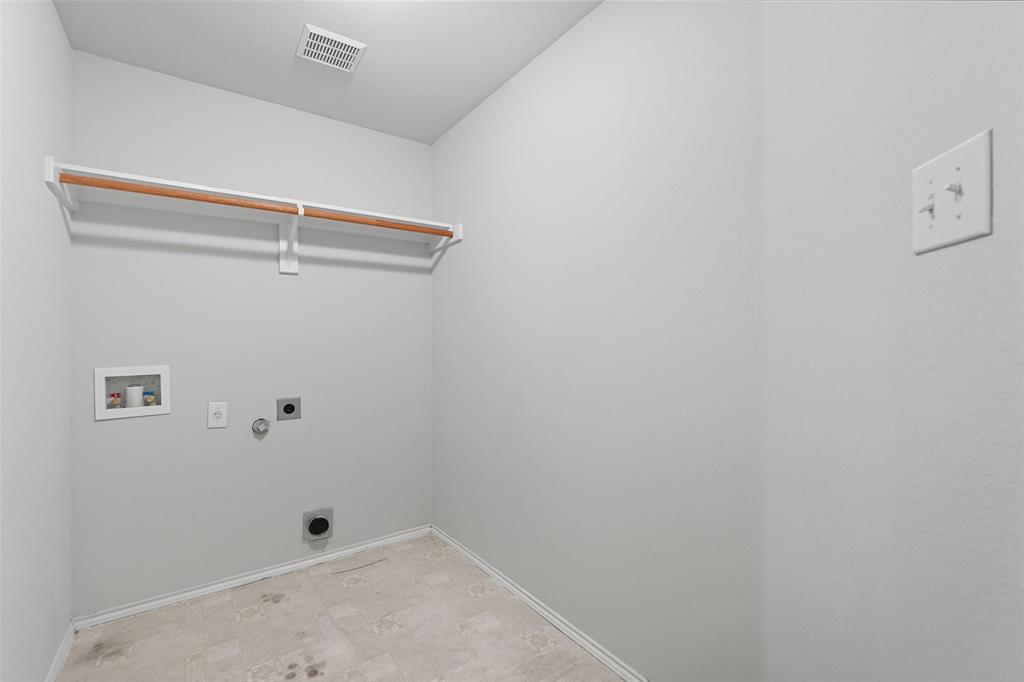 9822 Revolution Way Frisco, TX 75033 - Photo 16 of 29 a view of room