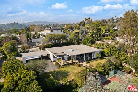$6,500,000 | 720 North Bonhill Road, Los Angeles, CA 90049