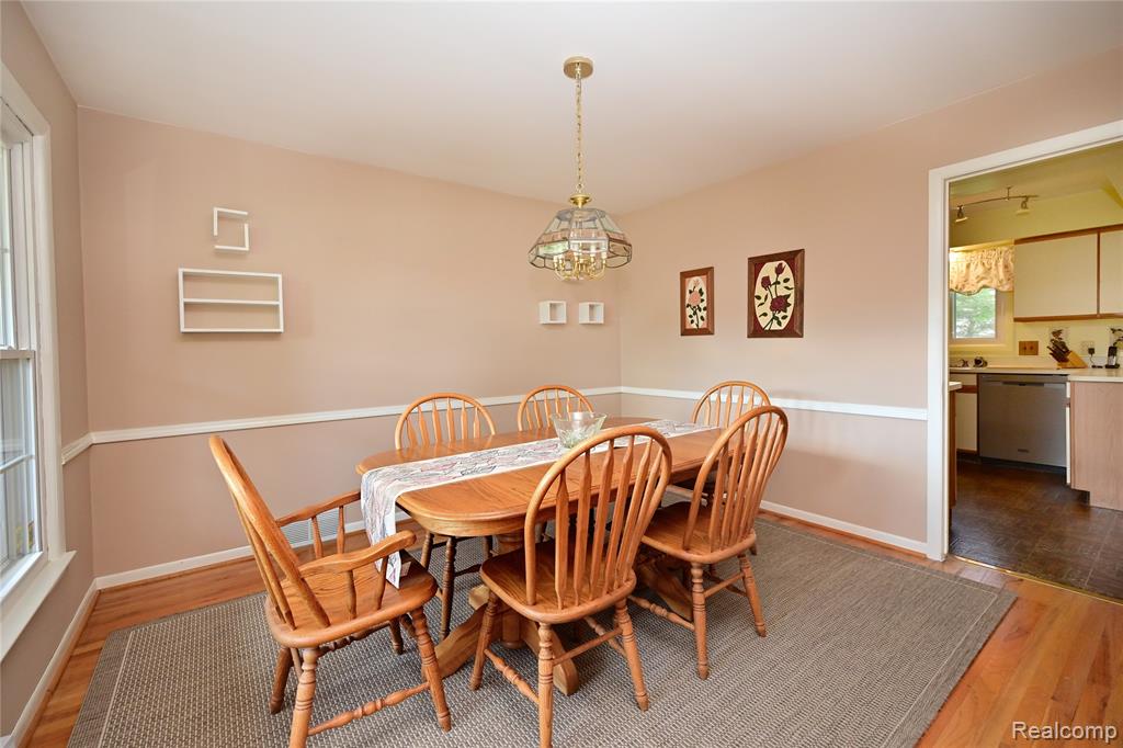 5888 Pentland Road Bloomfield Hills, MI 48301 - Photo 15 of 41