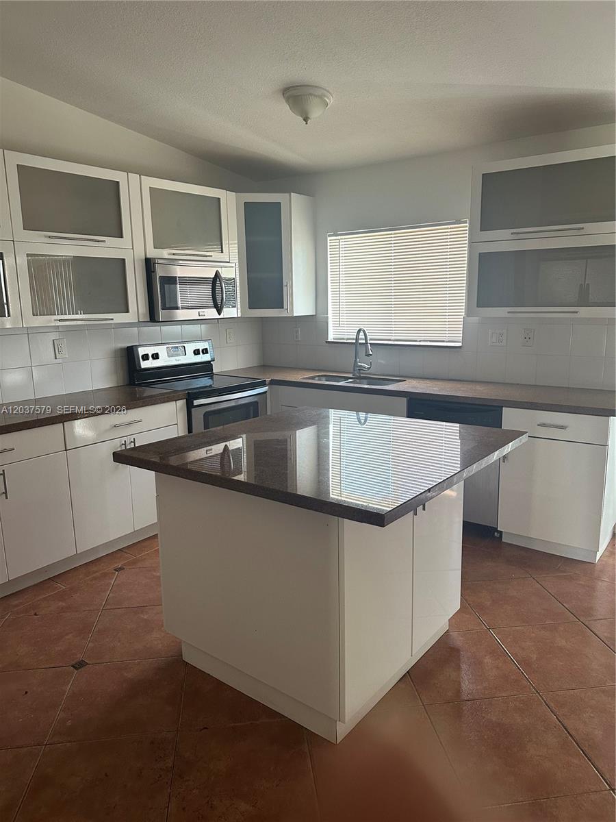 12855 Southwest 207th Terrace Miami, FL 33177 - Photo 2 of 4