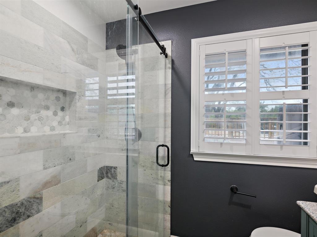 1302 Forreston Road Waxahachie, TX 75165 - Photo 36 of 39 a bathroom with a shower