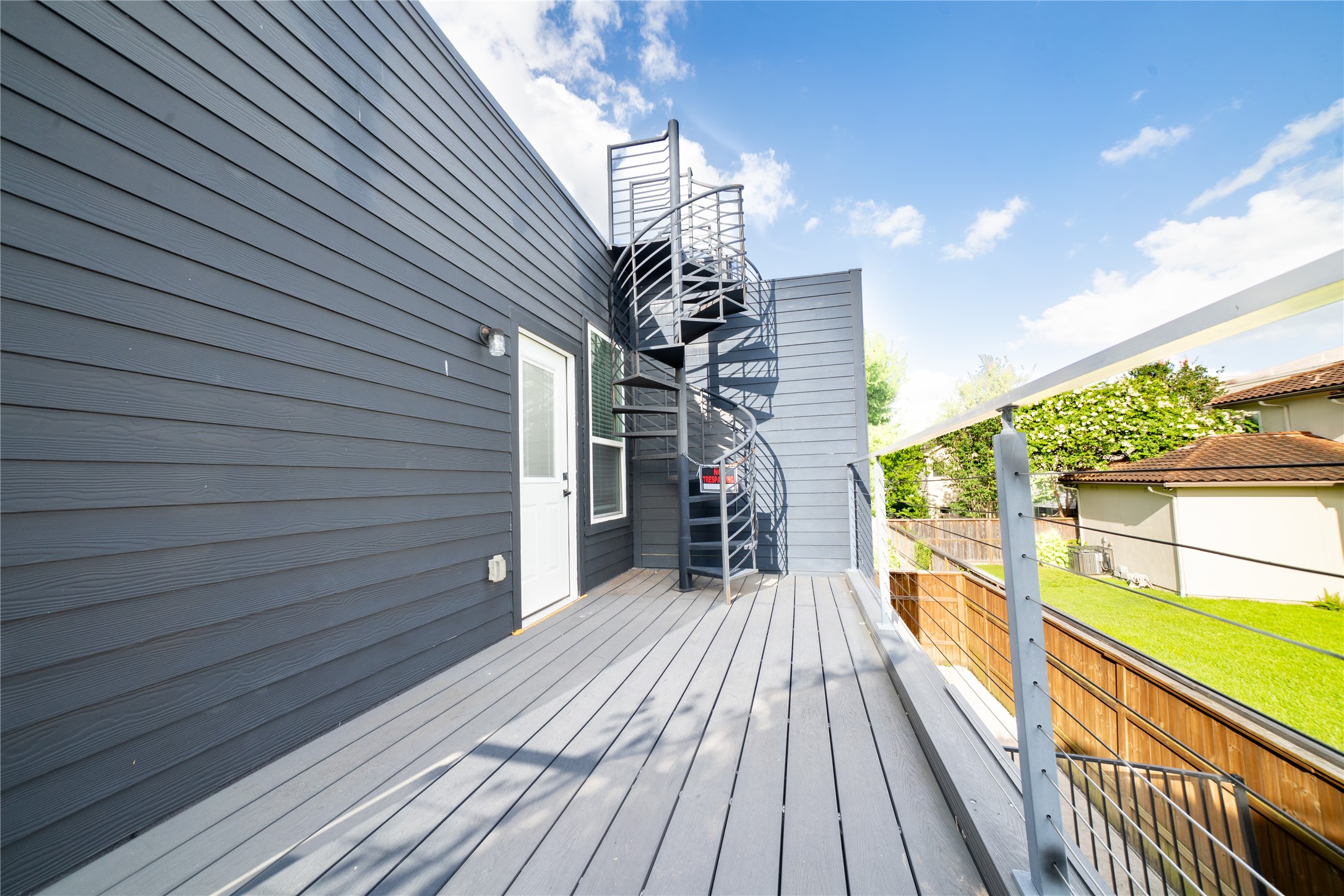 4607 Nolda Street, Unit B Houston, TX 77007 - Photo 14 of 14 Back porch with easy access to a beautiful rooftop downtown view.