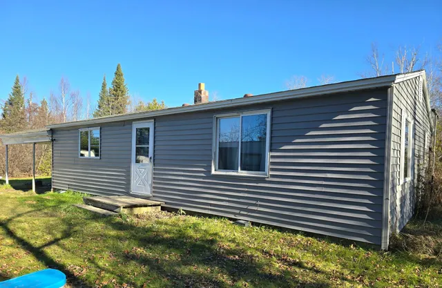 $185,000 | 3111 Highway 332 International Falls, International Falls, MN 56649