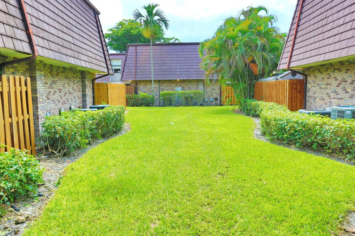 7531 Courtyard Run East Boca Raton, FL 33433 - Photo 23 of 24 24