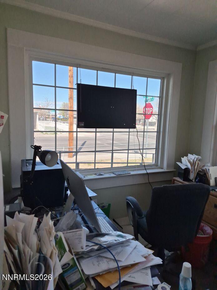 210 South Taylor Street Fallon, NV 89406 - Photo 29 of 38 FLOTO FRONT OFFICE WINDOW 26