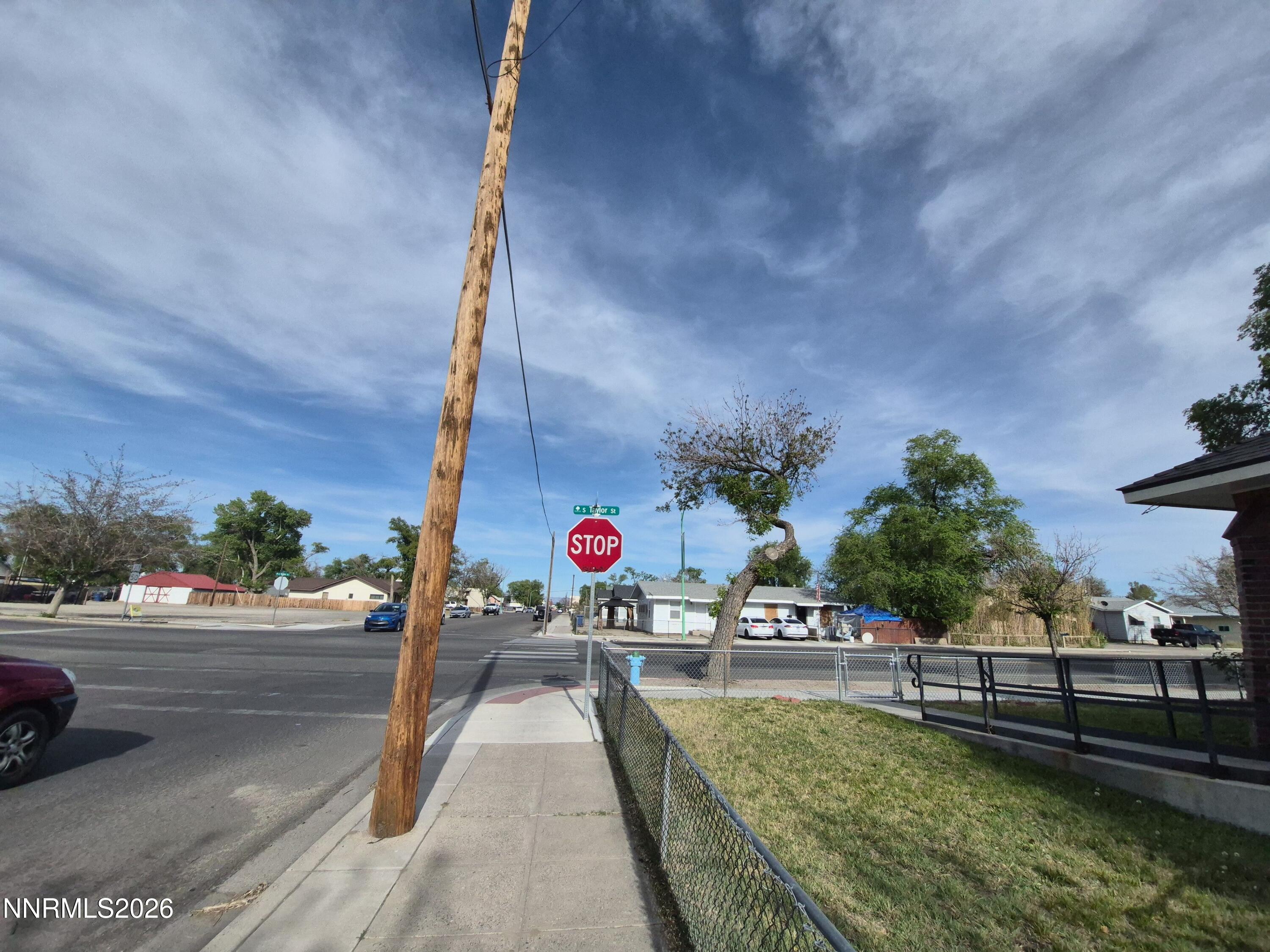 210 South Taylor Street Fallon, NV 89406 - Photo 4 of 38 FLOTO CORNER SHOT 26