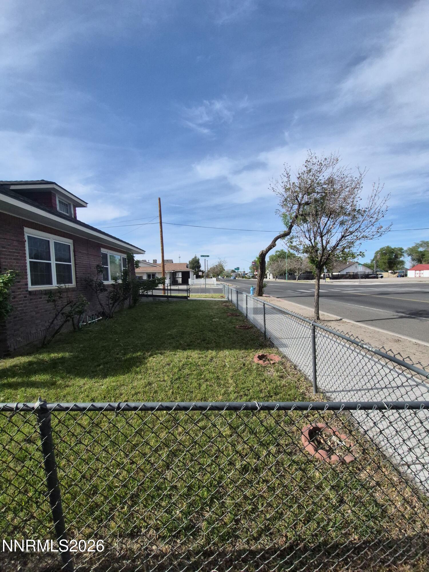 210 South Taylor Street Fallon, NV 89406 - Photo 6 of 38 a view of a house with a yard