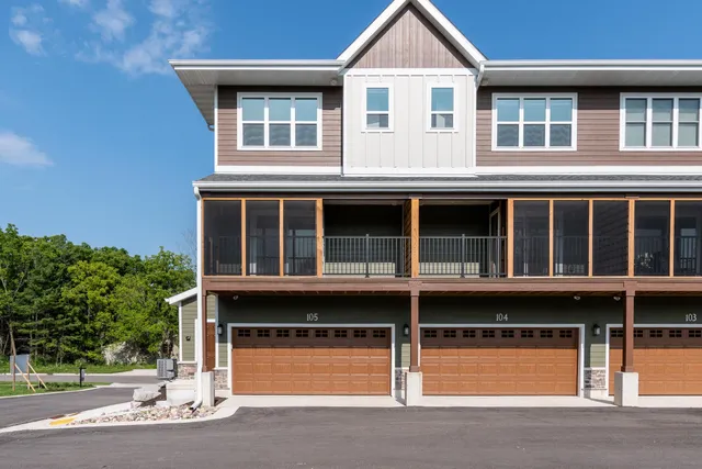 $414,900 | 2674 Notre Dame Drive, Unit 105, Fitchburg, WI 53711