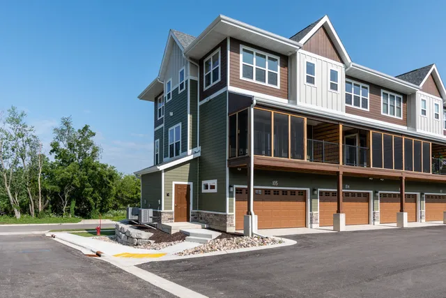 $414,900 | 2674 Notre Dame Drive, Unit 105, Fitchburg, WI 53711
