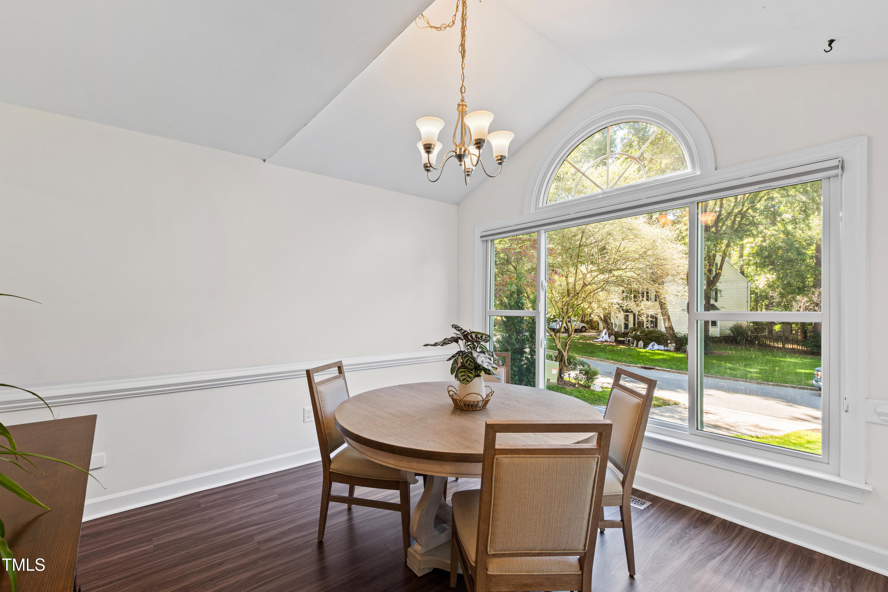 5408 Fairmead Circle Raleigh, NC 27613 - Photo 10 of 43 dining 2
