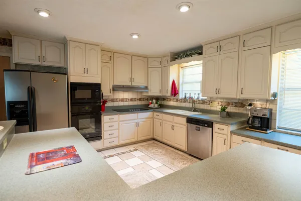 $450,000 | 2102 Great Oak Drive, Tallahassee, FL 32303
