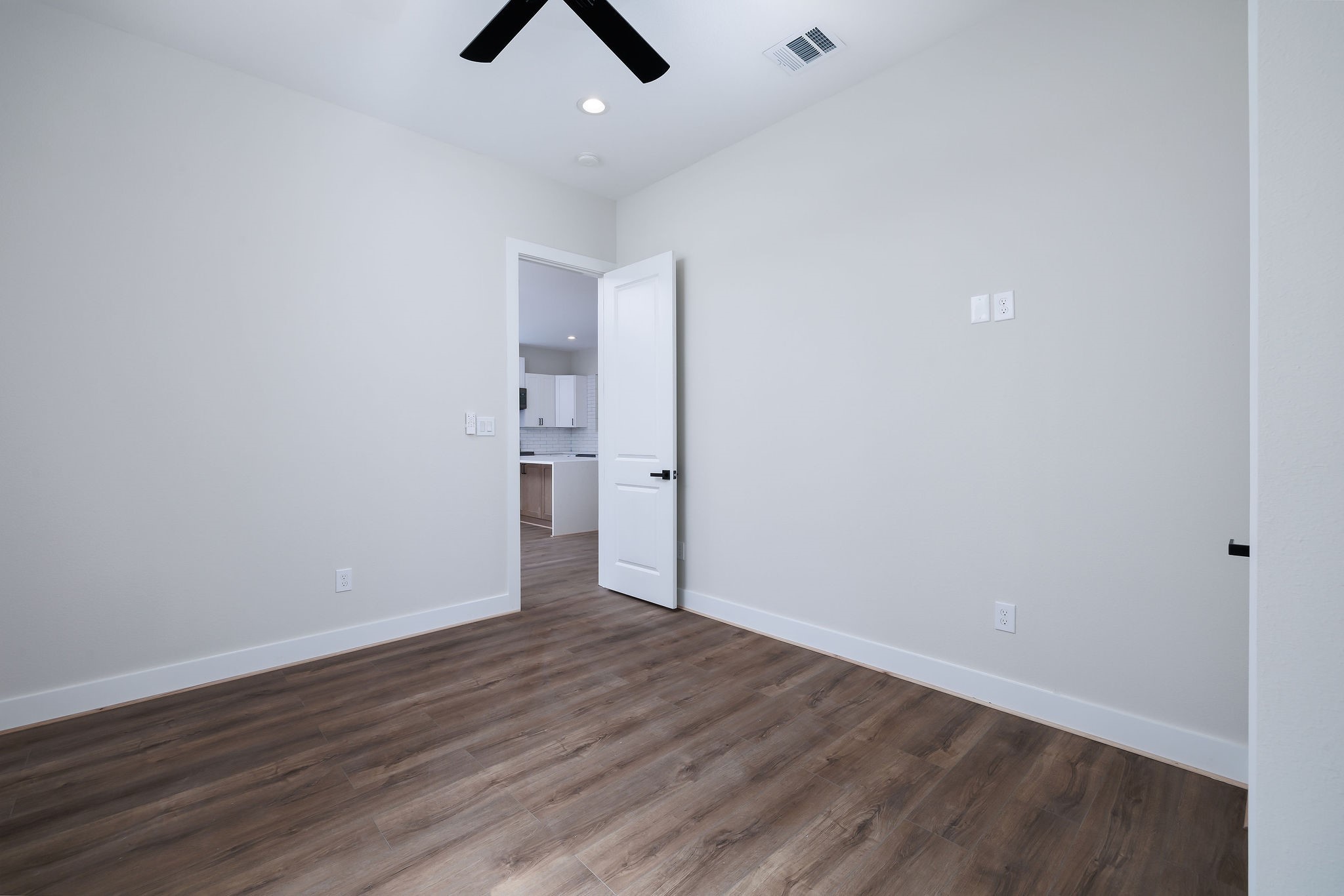 354 Peach Pt Lane Trinity, TX 75862 - Photo 6 of 27