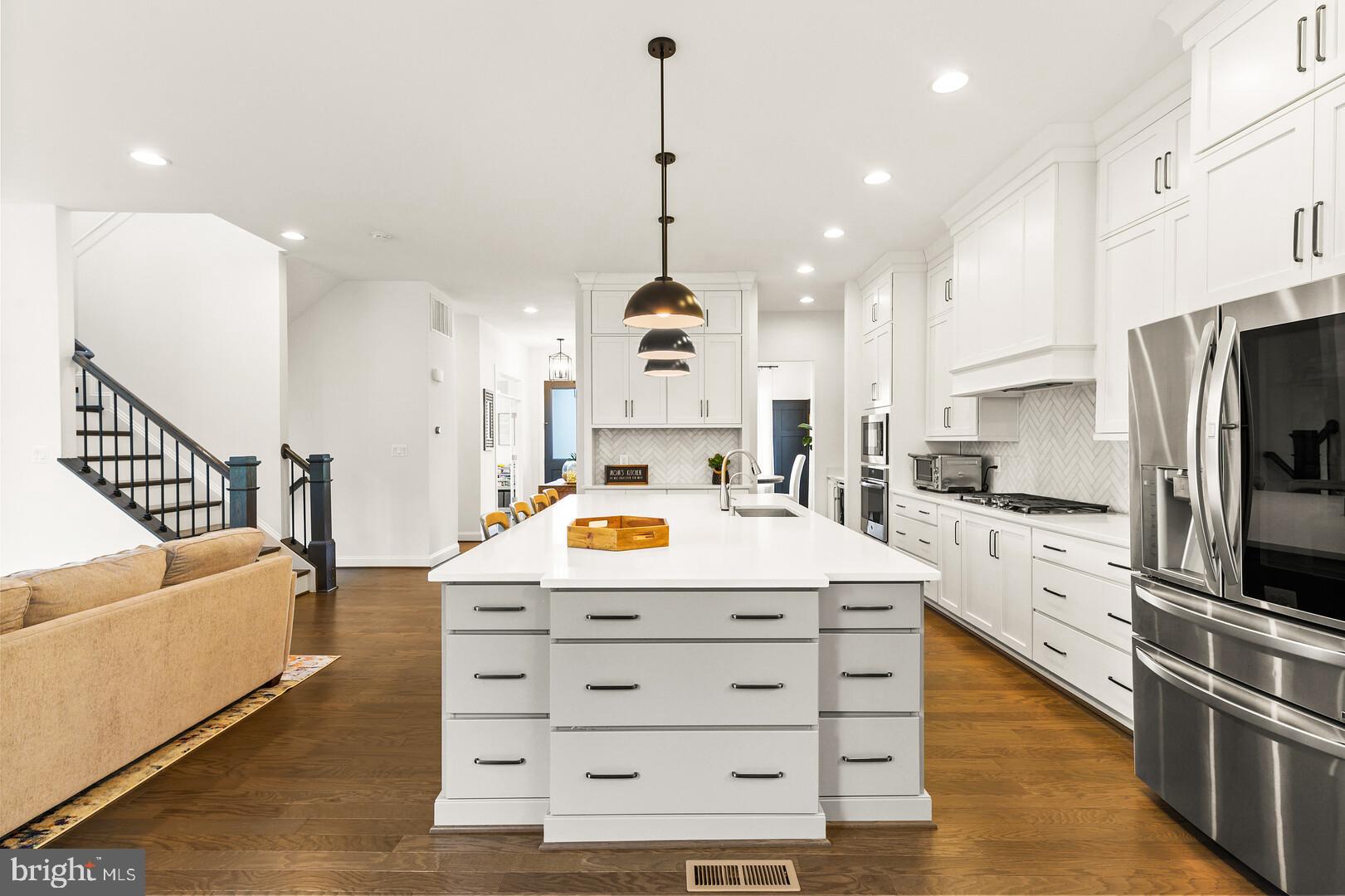 42182 Creighton Road Ashburn, VA 20148 - Photo 25 of 56