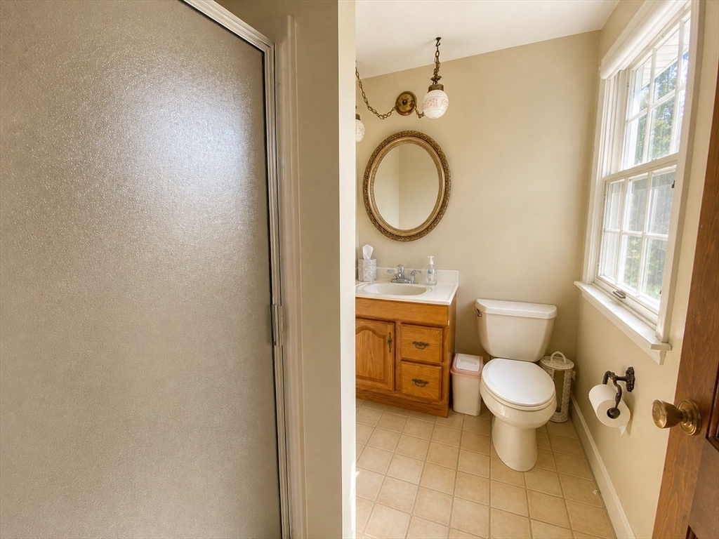 307 Glen Road Weston, MA 02493 - Photo 11 of 14