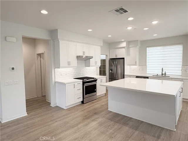 $4,700 | 126 Novel, Irvine, CA 92618