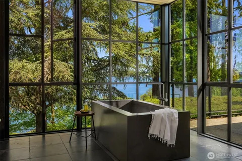 $79,000,000 | Undisclosed Address, Bellevue, WA 98004