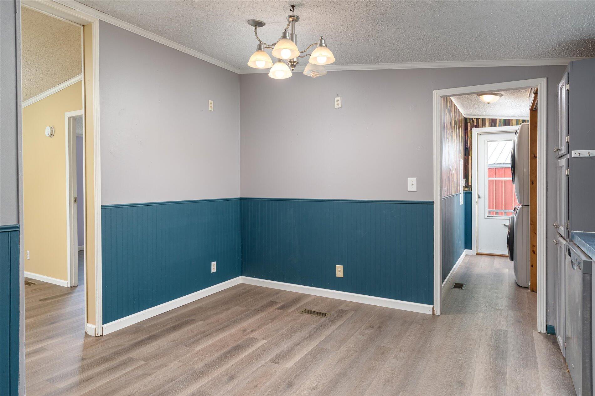 S6205 Sidie Hollow Road Viroqua, WI 54665 - Photo 11 of 22 Dining Area