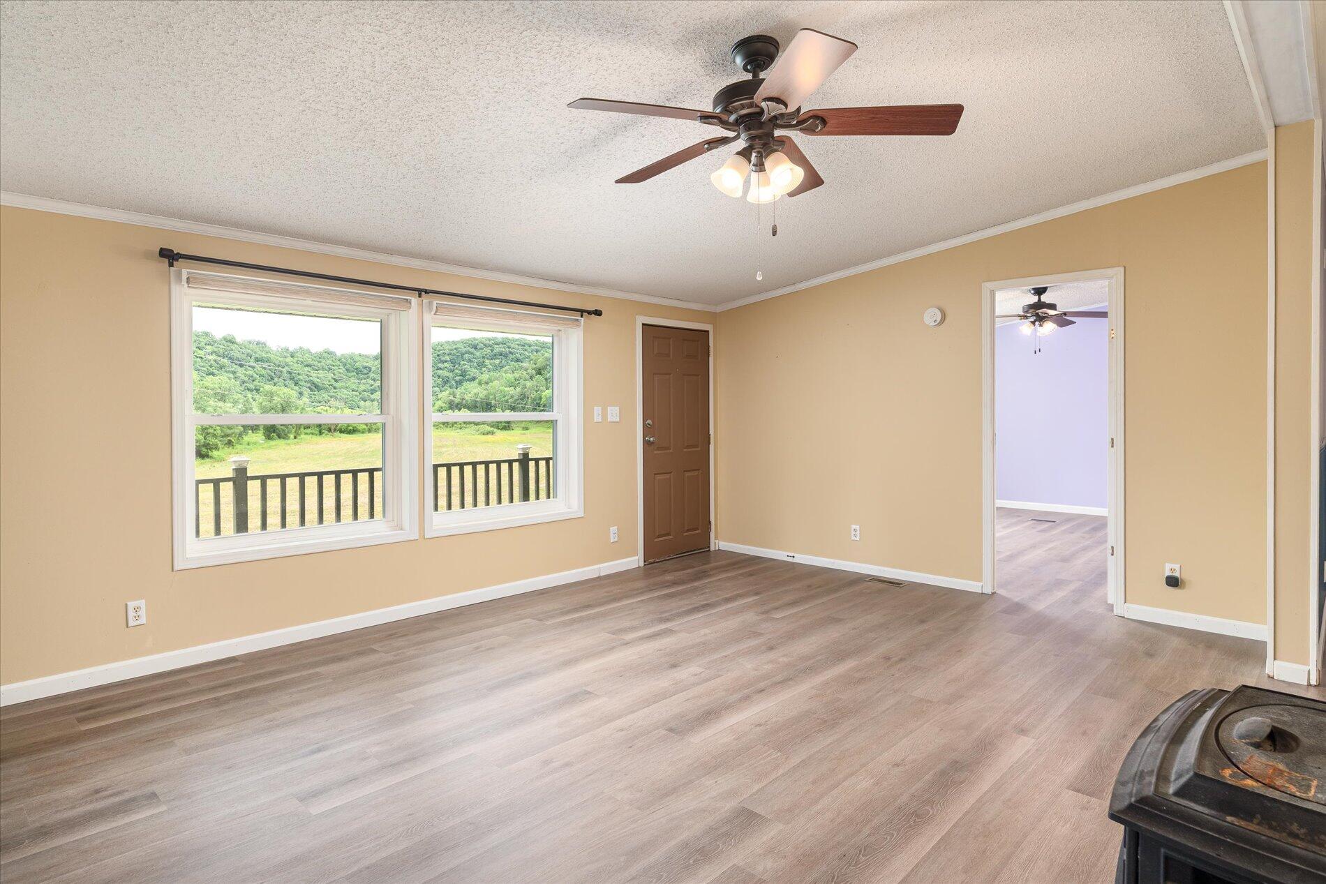 S6205 Sidie Hollow Road Viroqua, WI 54665 - Photo 13 of 22 Living Room