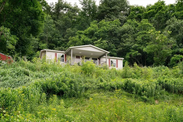 $234,900 | S6205 Sidie Hollow Road, Viroqua, WI 54665