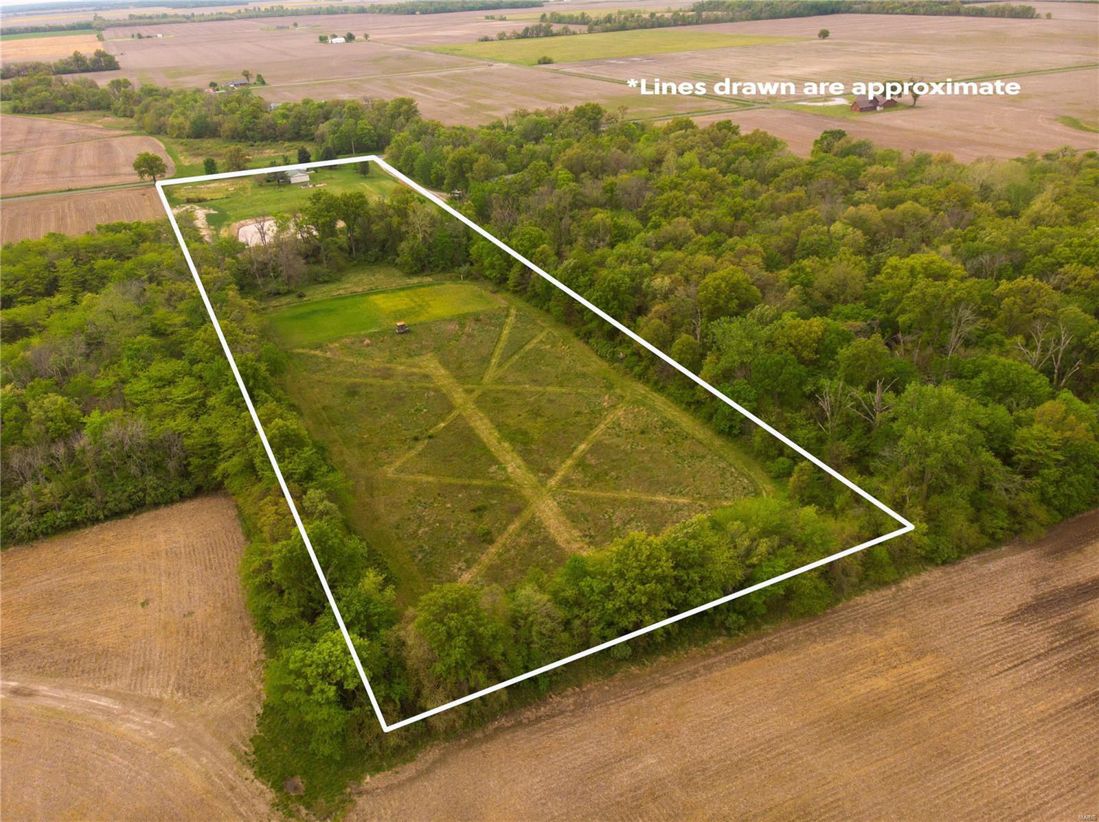 20006 Diamond Springs Road Carlyle, IL 62231 - Photo 3 of 15