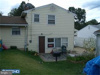 717 Charette Road Philadelphia, PA 19115 - Photo 5 of 5 Exterior Back