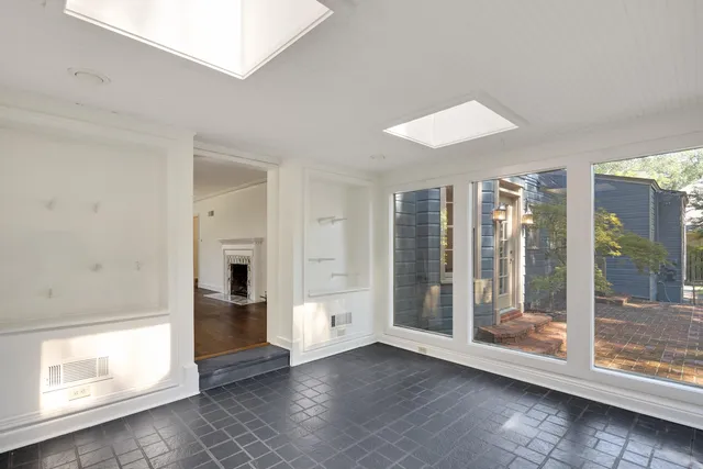 $399,900 | 3953 Central Avenue, Memphis, TN 38111