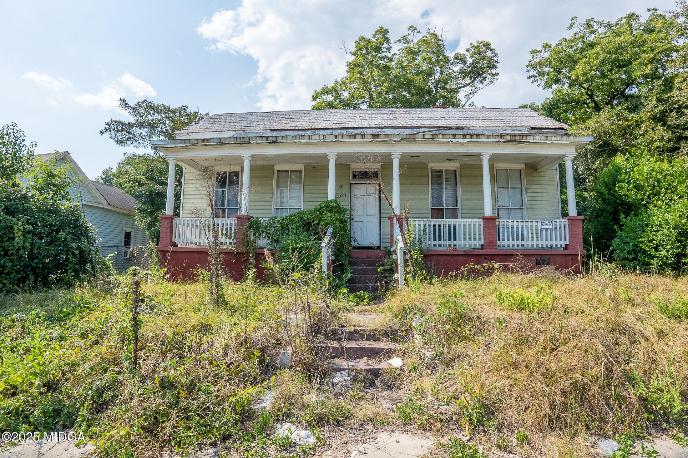 1569 3rd Street Macon, GA 31201 - Photo 1 of 10 Front View