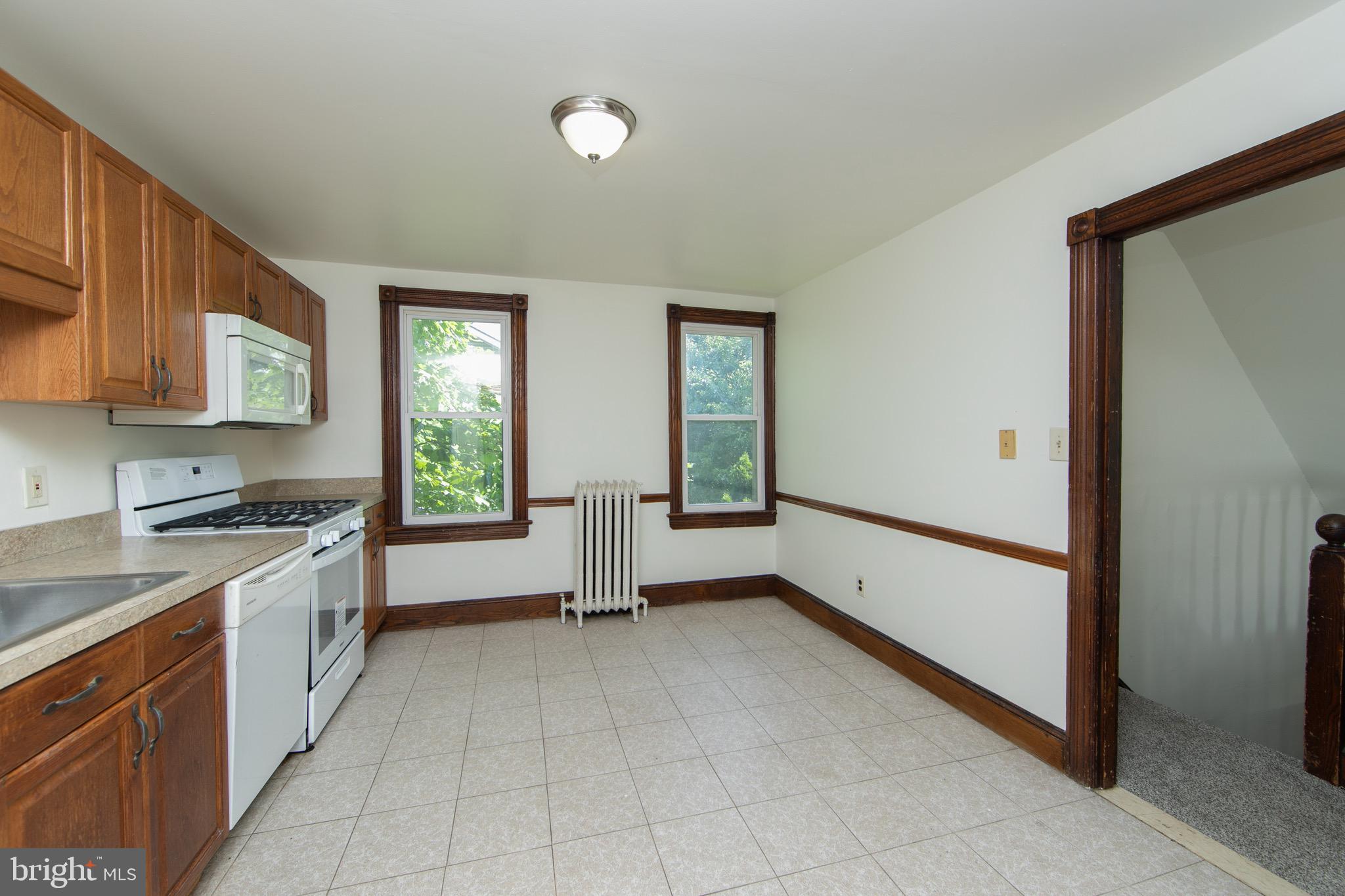 238 South Pavilion Avenue Riverside, NJ 08075 - Photo 10 of 56 Unit A