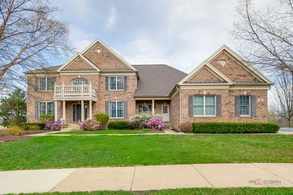 $1,075,000 | 6 Turnbury Court, Hawthorn Woods, IL 60047