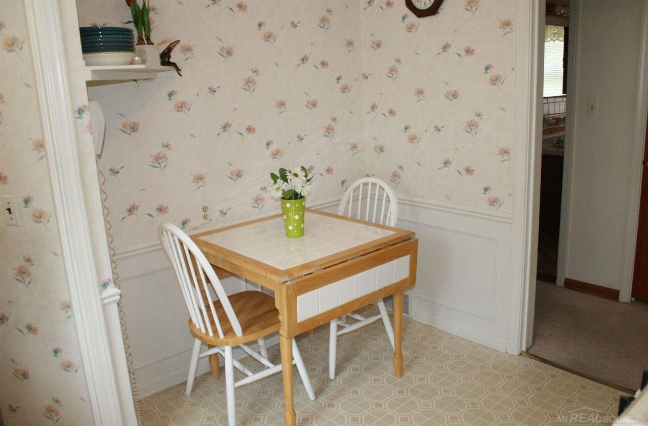 359 Ridgemont Road Grosse Pointe Farms, MI 48236 - Photo 8 of 19