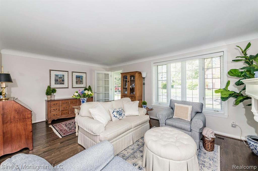 203 Moran Road Grosse Pointe Farms, MI 48236 - Photo 5 of 56