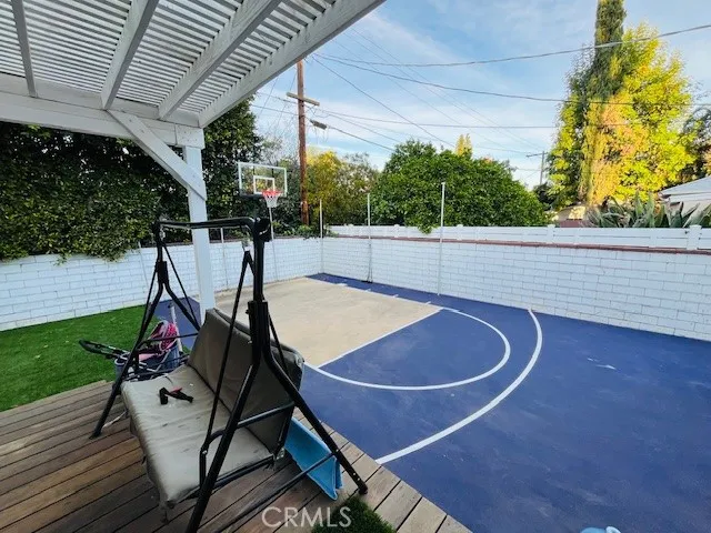 $4,850 | 18719 Martha Street, Tarzana, CA 91356