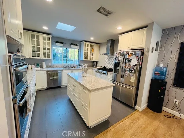 $4,850 | 18719 Martha Street, Tarzana, CA 91356