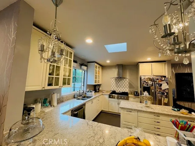 $4,850 | 18719 Martha Street, Tarzana, CA 91356