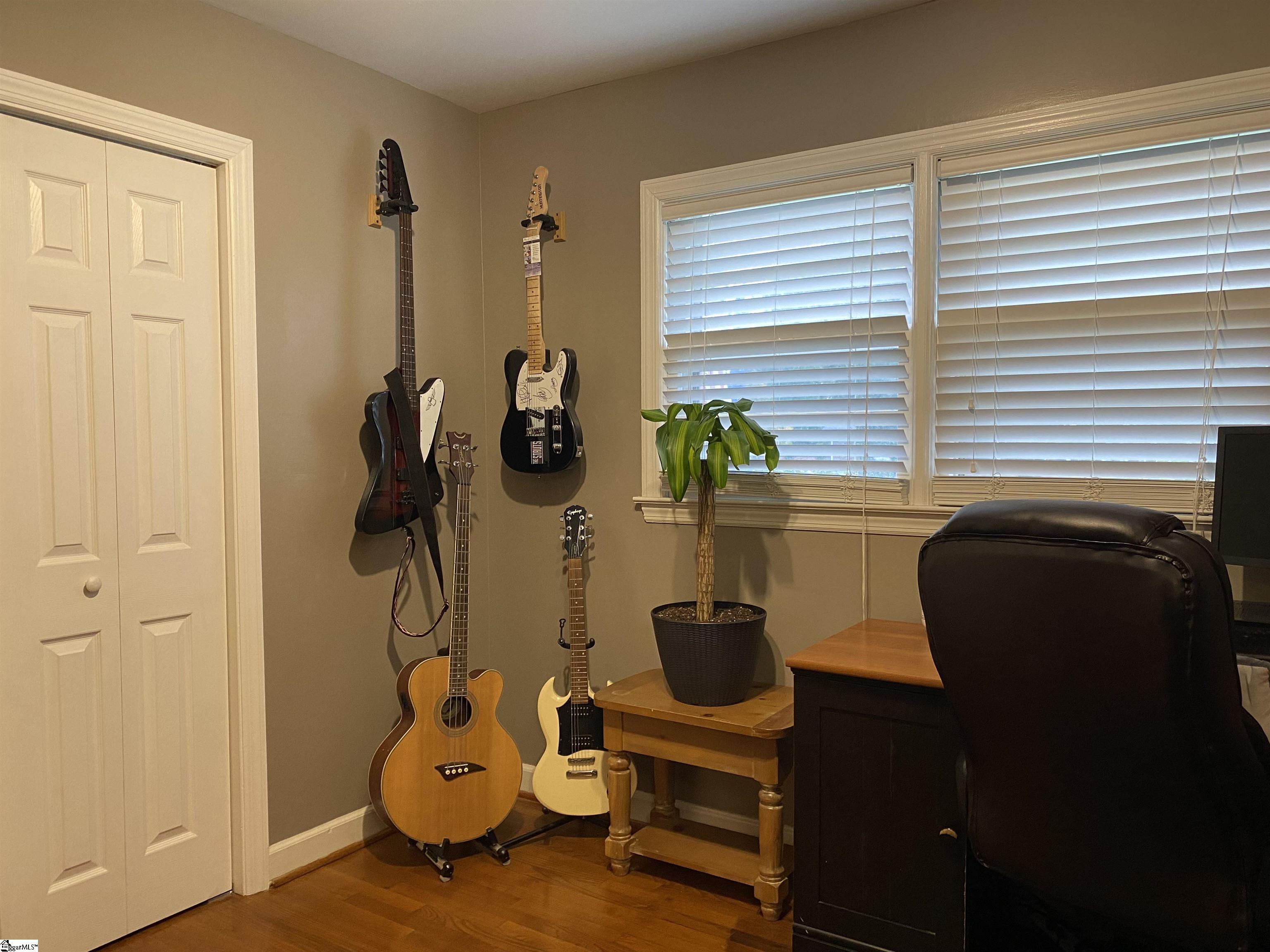 526 Ridgewood Drive Greer, SC 29651 - Photo 14 of 26 Gallery Image 14