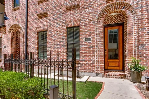 $649,000 | 2123 Diversey Street, Dallas, TX 75201