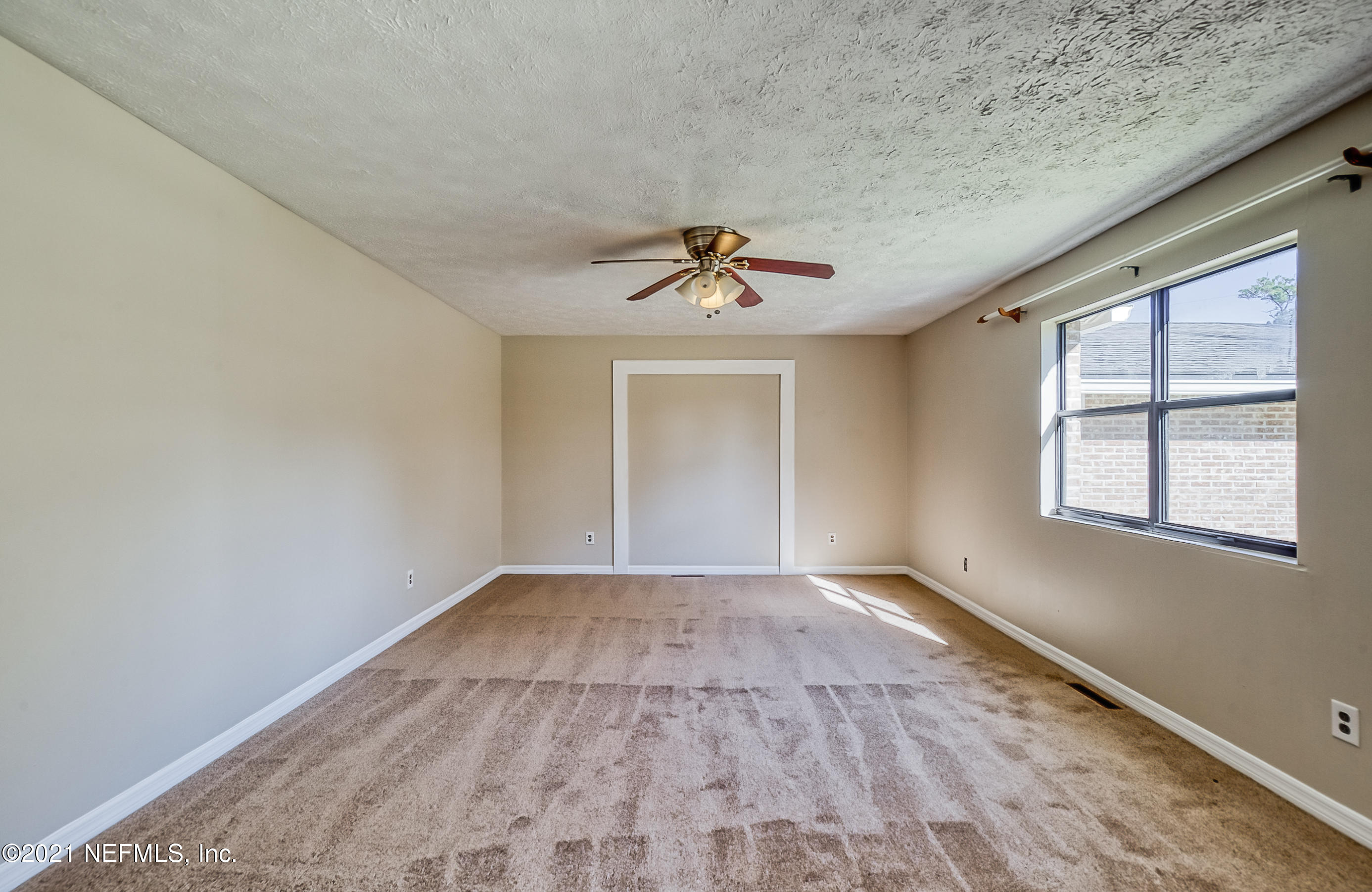 13372 Pate Road West Jacksonville, FL 32226 - Photo 21 of 35 Living Room