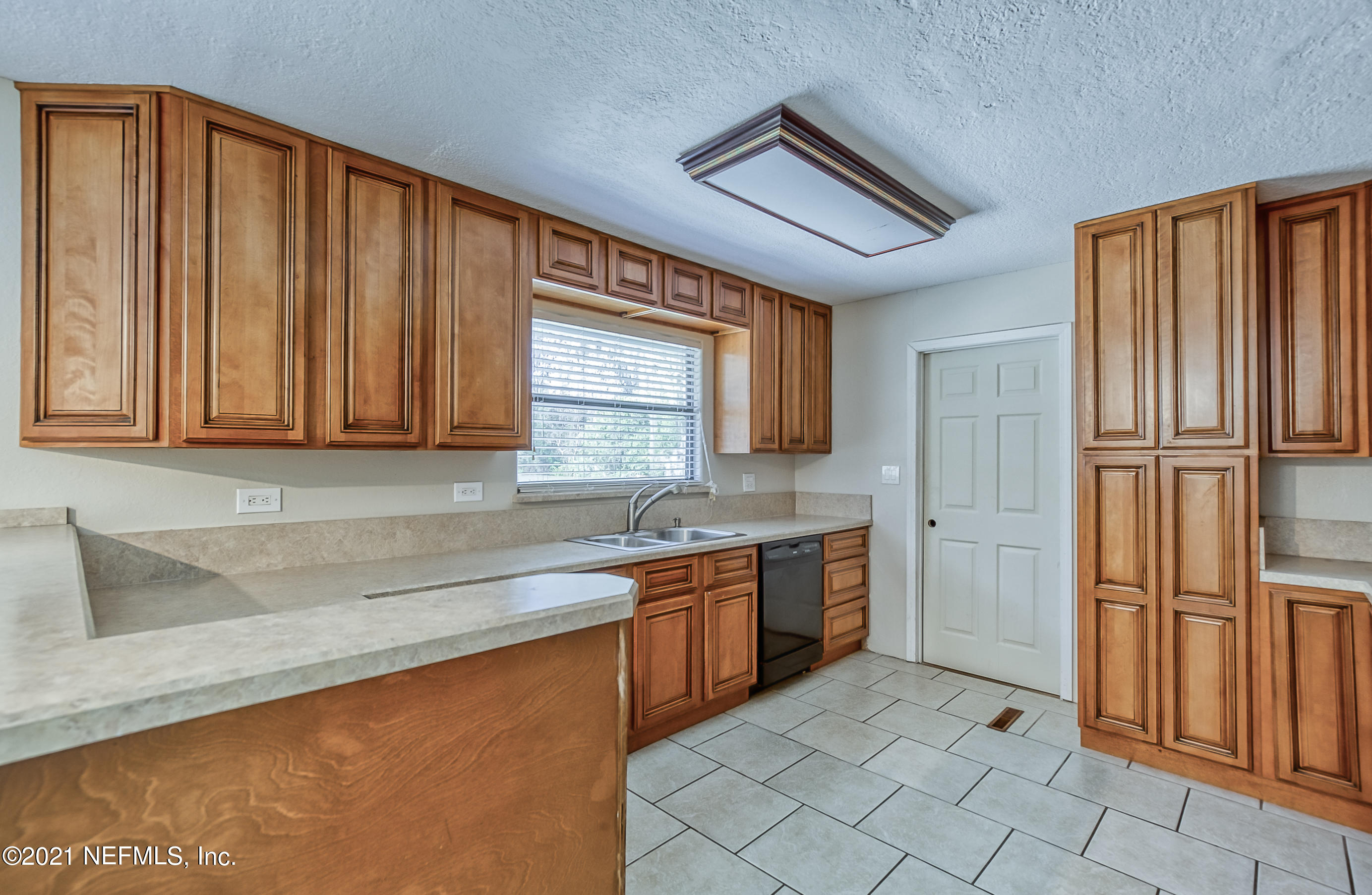 13372 Pate Road West Jacksonville, FL 32226 - Photo 5 of 35 Kitchen