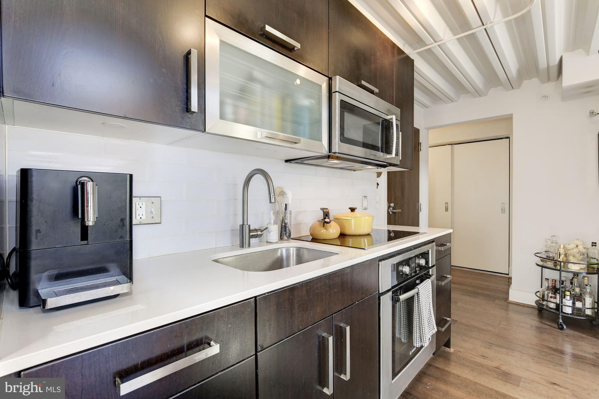 1401 R Street Northwest, Unit 210 Washington, DC 20009 - Photo 7 of 25 Kitchen