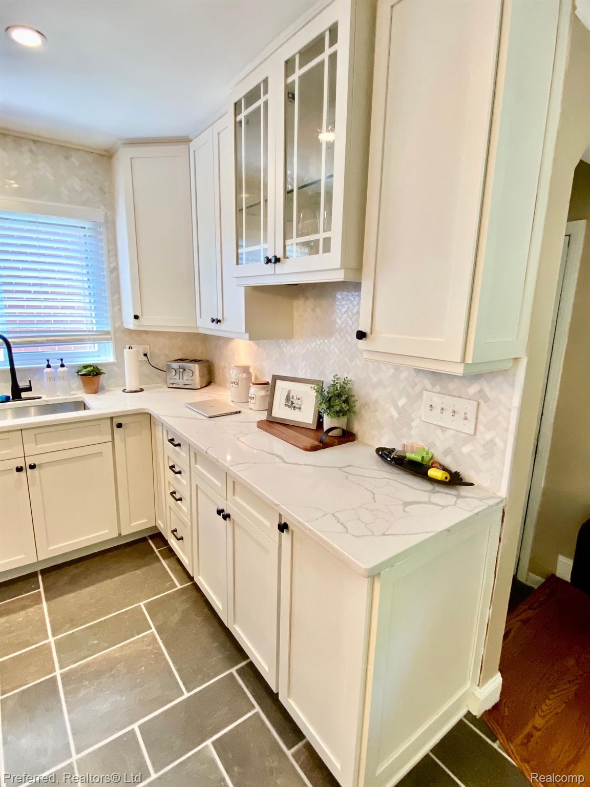 1520 Cheltenham Road Birmingham, MI 48009 - Photo 10 of 30 Gallery Image 10