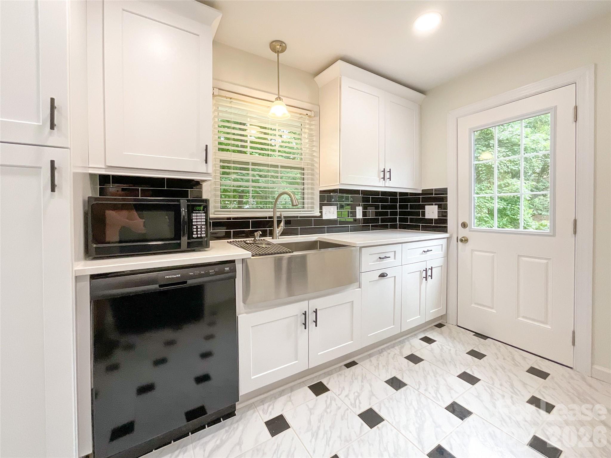 1506 Rama Road Charlotte, NC 28211 - Photo 4 of 13