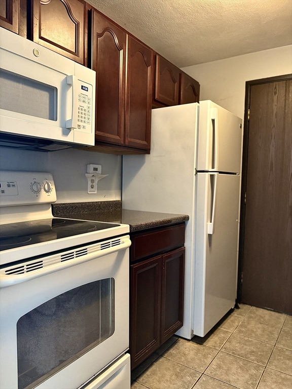 47 Juniper Road, Unit B6 North Attleboro, MA 02760 - Photo 5 of 11