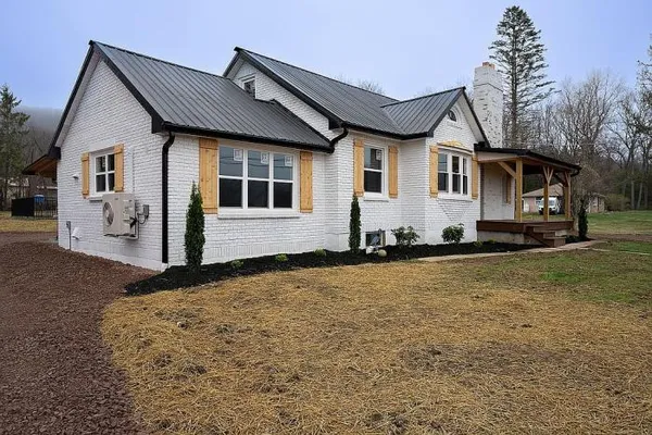 $409,900 | 121 Ben Titus Road, Tamaqua, PA 18252